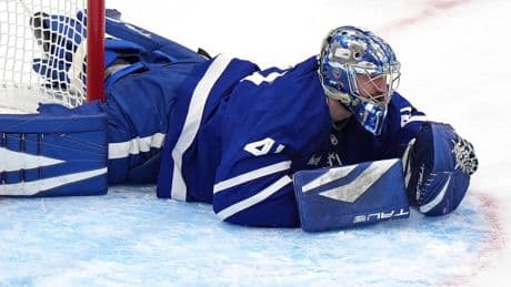 'Elbow to the head': Anthony Stolarz left the Leafs game after vomiting on the bench. Was he concussed?