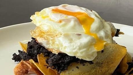 El cogollo a la brasa con mantequilla ahumada de El Buen