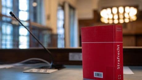 Kriminalität: Schüsse auf Imbiss-Betreiber: 42-Jähriger vor Gericht