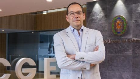 Cobos (CIE): “Sanidad debe cambiar la normativa para que las enfermeras puedan acceder a más puestos de gestión”