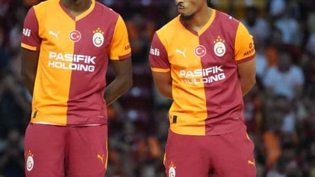 Osimhen ve Sane için RAMS Park'ta büyük gösteri!