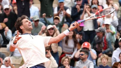 Cameron Norrie stuns Daniil Medvedev in five-set French Open epic