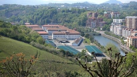 Defensa cierra la venta a San Sebastián de los cuarteles de Loiola