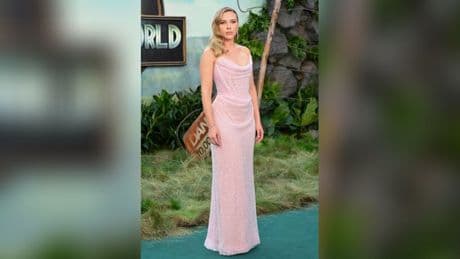 "Jurassic World: Die Wiedergeburt"-Premiere: Scarlett Johansson glänzt in London