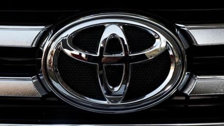 Toyota taglia le stime sugli utili per effetto dei dazi