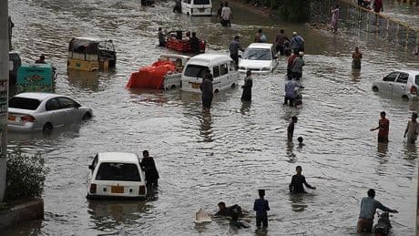 Pakistan'da aşırı yağışlar 38 can aldı
