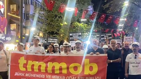 17 Ağustos depreminin yıl dönümünde Gölcük'e yüründü: “Doğal afetler toplumsal felakete dönüşmesin”