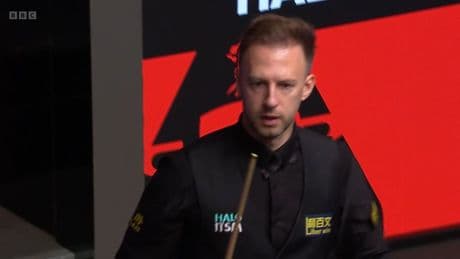 Judd Trump spotted complaining about Crucible conditions during tense chat with referee at World Snooker Championship
