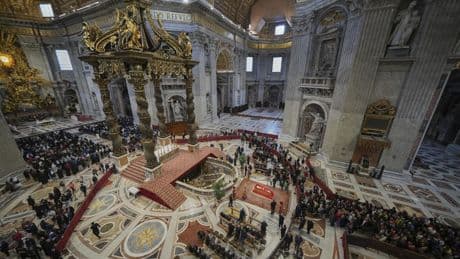 Vatican keeps St. Peter's open all night for public viewing of Pope Francis due to strong turnout