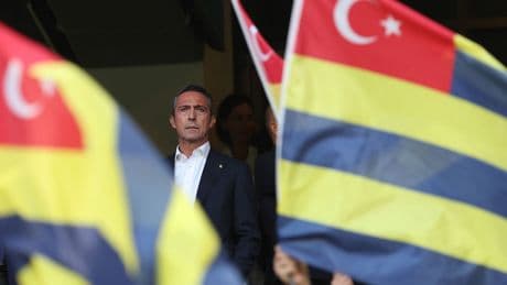 Ali Koç, Fenerbahçe'nin Kulüpler Birliği faaliyetlerini durdurduğunu açıkladı