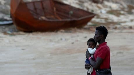 Al menos 20 migrantes muertos y varios desaparecidos en un naufragio frente a la isla italiana de Lampedusa