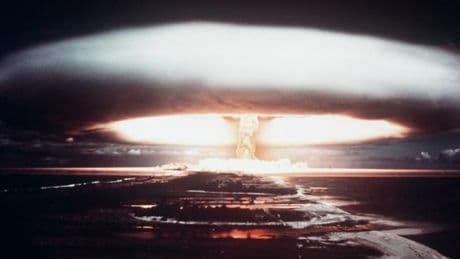 Essais nucléaires en Polynésie française : quand le CEA finance un contre-récit sur les contaminations