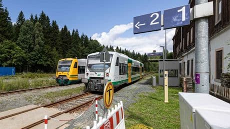 Aussteige-Verbot an Gleis 2 - Bahnsteig nach 150 Jahren plötzlich zu schmal