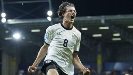 U21-Star Röhl: Seine Karriere begann mit einem Scherz