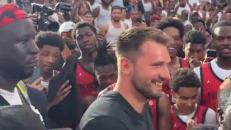 Doncic desata la locura en Nueva York