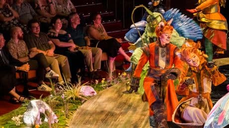 In Des Moines, Big Operas and Big Ambitions Fill a Tiny Theater