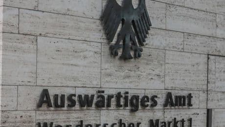 Botschafter einbestellt: Auswärtiges Amt wirft China Laser-Attacke gegen deutsches Flugzeug vor