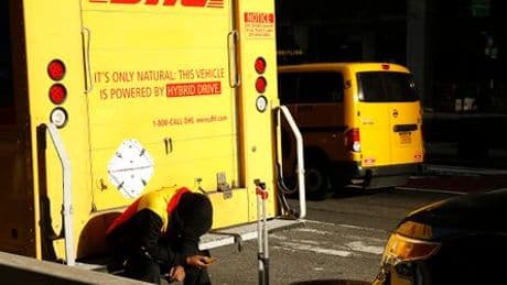 DHL: Lieferstopp für bestimmte Waren über 800 Dollar wegen Trumps Zöllen