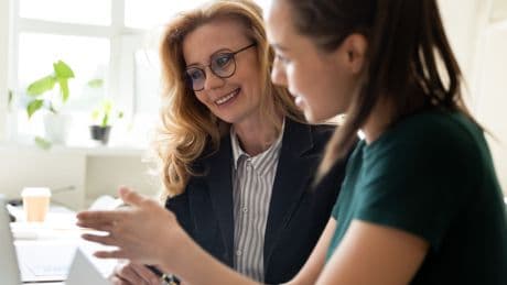 8 simple things you can do at the office every day to build good relationships with your boss and coworkers