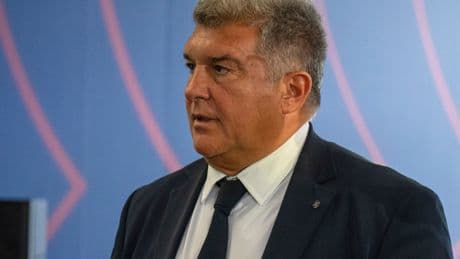 Laporta, sobre Íñigo: &quot;Teníamos cinco centrales y tenía que salir uno&quot;