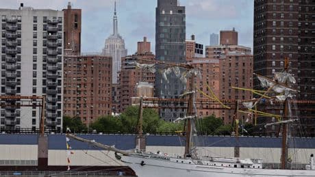 "Pánico" en Brooklyn durante el choque del barco de la armada mexicana con el puente: "Había muchos gritos y marineros colgando de los mástiles"