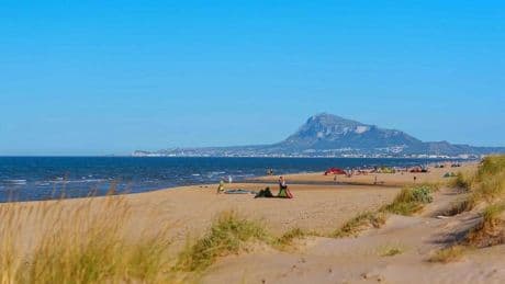 Reabiertas al baño las cuatro playas del municipio valenciano de Oliva que cerraron por contaminación fecal