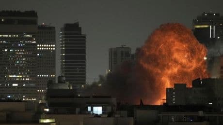 „Eine verdammt schwere Explosion, da werden ganze Häuserzeilen weggerissen“