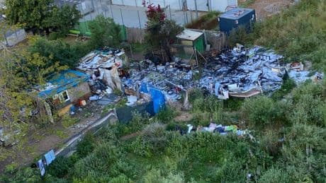 Un incendio en las chabolas de Vallcarca recrudece la tensión vecinal