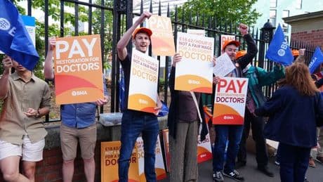Striking doctors accuse Wes Streeting of a 'slap in the face' of trade unions