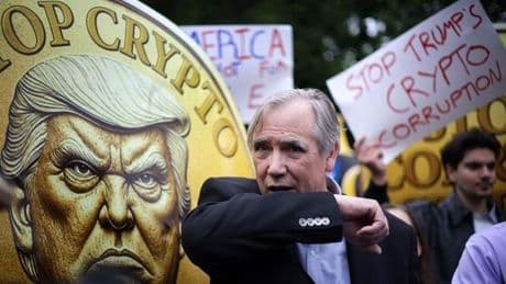 Donald Trump gibt Galadinner mit Investoren von Kryptowährung