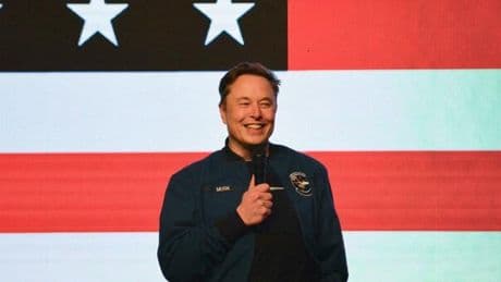 Elon Musk si paragona a Buddha, poi annuncia l?addio a DOGE: «Sarà più forte senza di me»