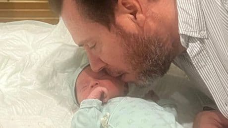 Óscar Puente, padre a los 56 años