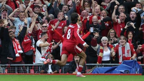 Liverpool en Arne Slot kloppen Arsenal in topper dankzij wonderschone vrije trap Dominik Szoboszlai