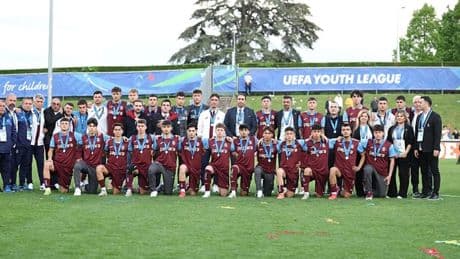 Trabzonspor’un gençlerine prim yağdı