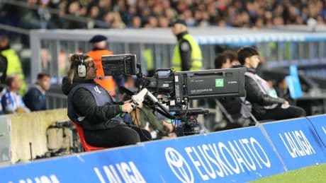 Golpe a la piratería en el fútbol: detenido uno de los principales difusores de retransmisiones ilegales