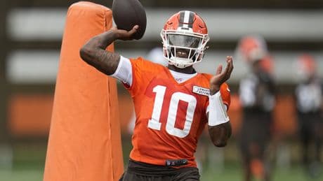 Browns sign Tyler Huntley to add fifth arm to QB battle