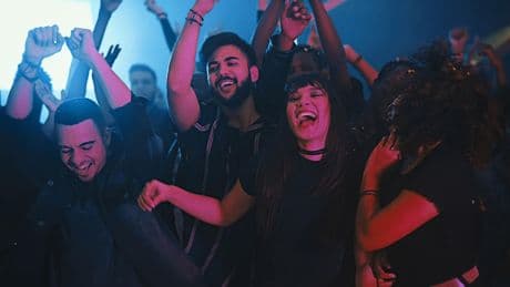 Konzert Outfit: Der perfekte Auftritt: Das sind die besten Looks, um im Publikum herauszustechen