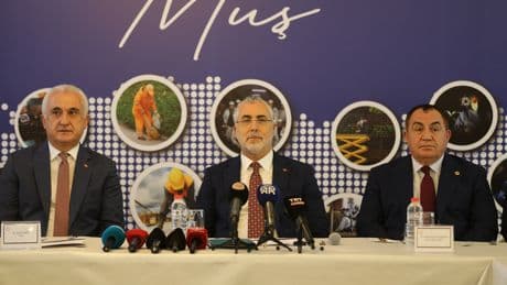 Bakan Işıkhan: Bugün bu topraklarda bir devrin kapılarını aralıyoruz