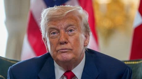 Trump’s approval rating sinks to 40%, the lowest of his term, new poll finds