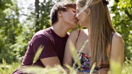Met een samengesteld gezin op vakantie: ’Zijn dochter zat naakt boven op mijn zoon’