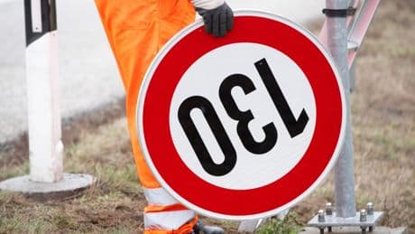 Aufsehen in Italien: 260 Kilometer in der Stunde – Geschäftsmann filmt sich auf Autobahn