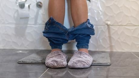 This is how many times you should pee in a day, according to your age