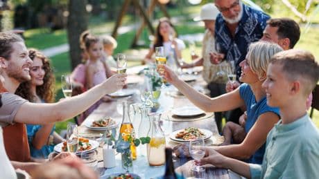 Gartenparty mit Musik: Was laut Gesetz erlaubt ist – und was nicht
