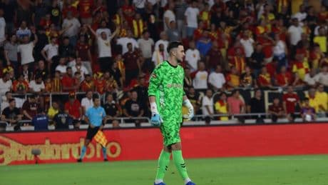 Trabzonspor Deniz Ertaş için Konyaspor ile görüştü!