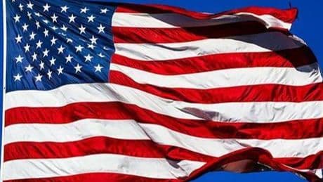 Trump imzaladı! ABD bayrağını yakan kişilere 1 yıl hapis cezası geliyor