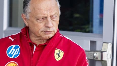 El jefe de Ferrari en F1 estalla ante los rumores sobre su futuro: "Es una falta de respeto. Creo que viene de un periodista, pero no sé si es la palabra correcta"