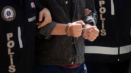 İzmir ve İstanbul'da sahte içki operasyonu: 3 kişi tutuklandı