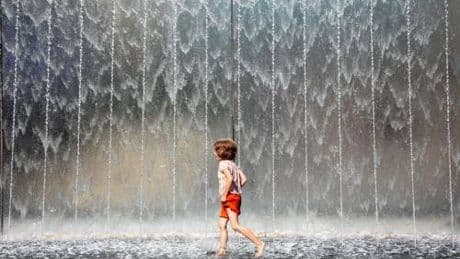 Italia nella morsa del caldo, oggi allerta rossa in tre città