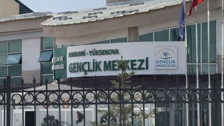 Yüksekova’da müdürler, eş ve yakınlarını ''cankurtaran'' kadrosuyla işe aldı