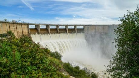 La inflación logra su tasa más baja desde octubre por la bajada del precio de la electricidad